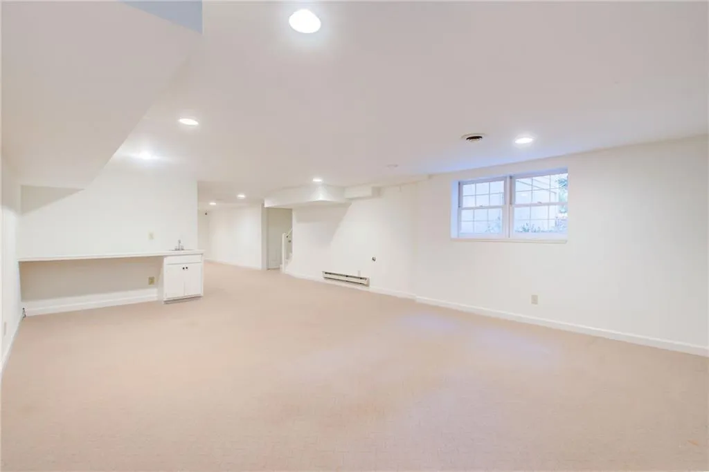 200 Cameron Ridge Drive, Atlanta, Georgia 30328, 5 Bedrooms Bedrooms, ,4 BathroomsBathrooms,Residential,For Sale,200 Cameron Ridge Drive,7684143