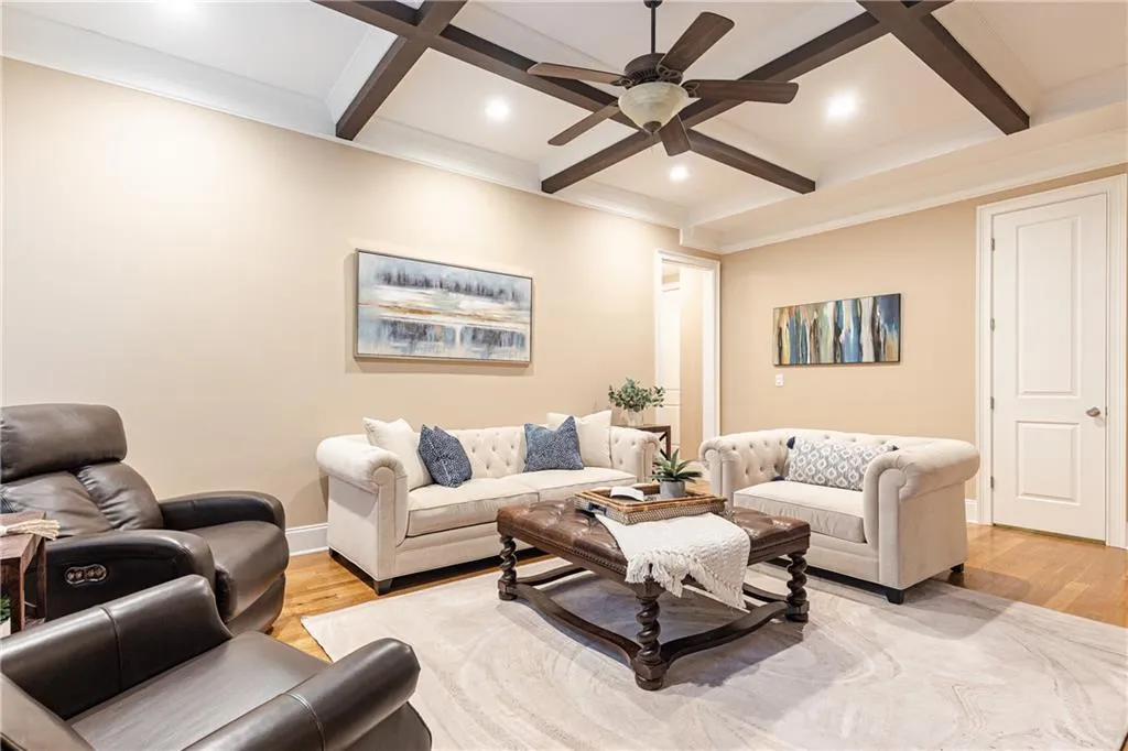 256 Mount Vernon Cove, Atlanta, Georgia 30328, 5 Bedrooms Bedrooms, ,5 BathroomsBathrooms,Residential,Sold,256 Mount Vernon Cove,7005678