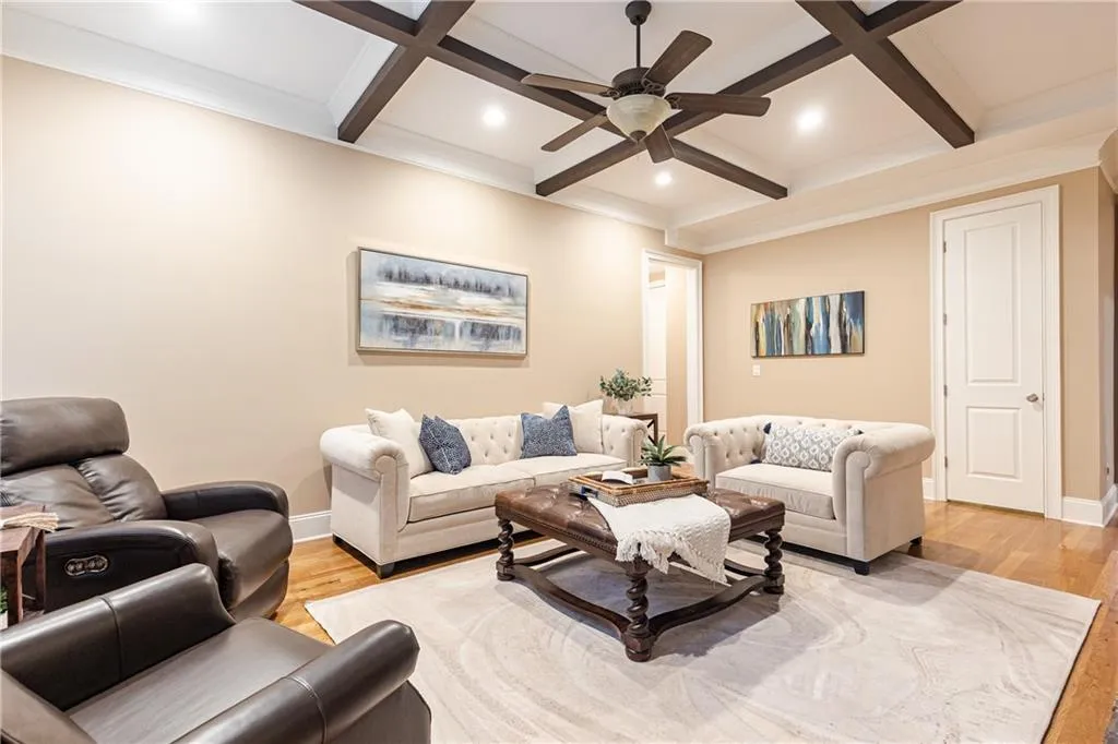 256 Mount Vernon Cove, Atlanta, Georgia 30328, 5 Bedrooms Bedrooms, ,5 BathroomsBathrooms,Residential,Sold,256 Mount Vernon Cove,7005678