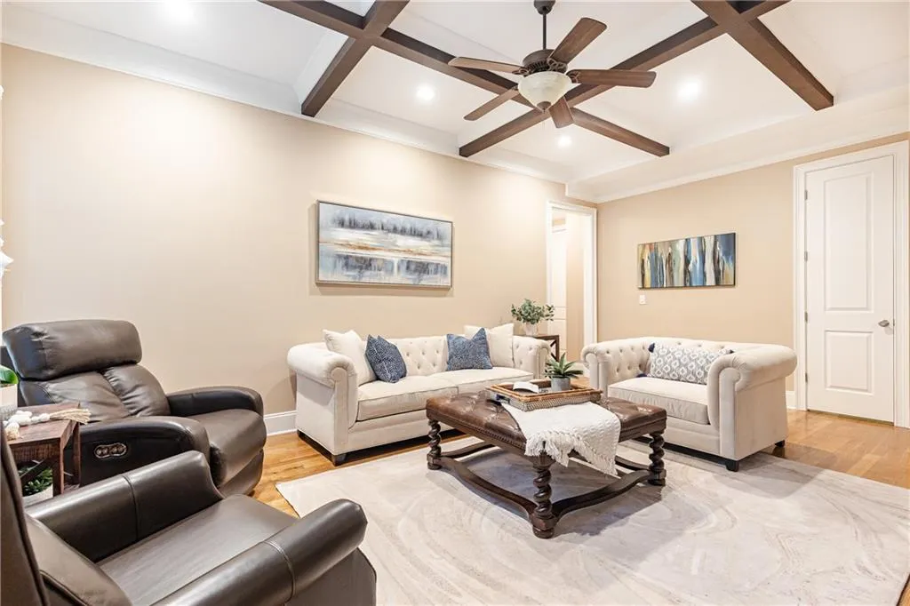 256 Mount Vernon Cove, Atlanta, Georgia 30328, 5 Bedrooms Bedrooms, ,5 BathroomsBathrooms,Residential,Sold,256 Mount Vernon Cove,7005678