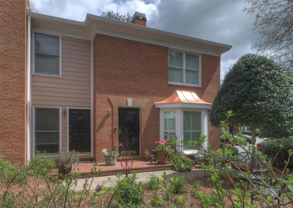 7500 Roswell Road Unit 105, Sandy Springs, Georgia 30350, 2 Bedrooms Bedrooms, ,2 BathroomsBathrooms,Residential,Sold,7500 Roswell Road Unit 105,5988622