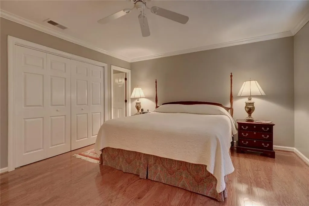 7500 Roswell Road Unit 105, Sandy Springs, Georgia 30350, 2 Bedrooms Bedrooms, ,2 BathroomsBathrooms,Residential,Sold,7500 Roswell Road Unit 105,5988622