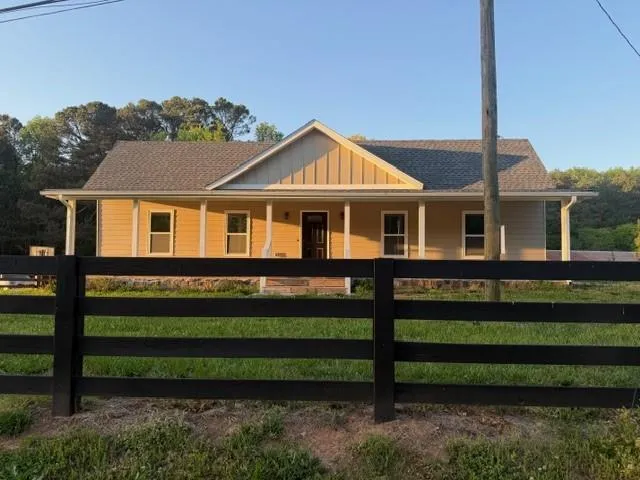 2 acres, 450 foot storage building 3 bed 2.5 bath all newly remodeled country home horse country nearby