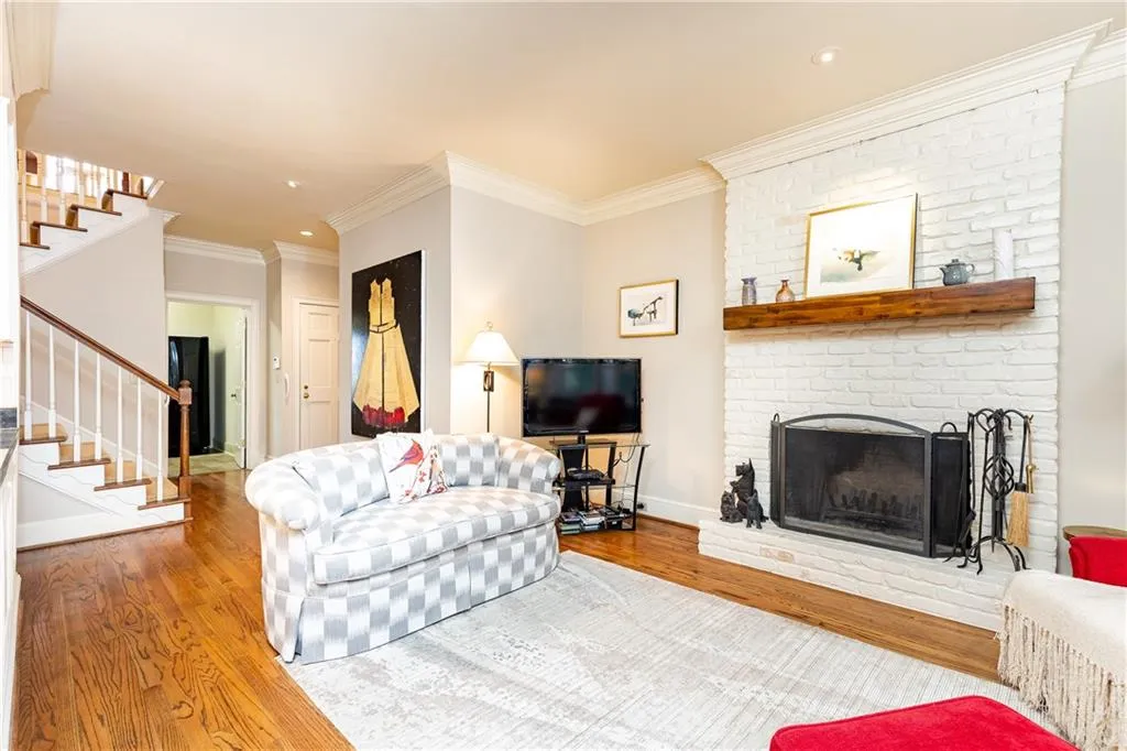 5275 Woodridge Forest Trail, Sandy Springs, Georgia 30327, 6 Bedrooms Bedrooms, ,5 BathroomsBathrooms,Residential,Sold,5275 Woodridge Forest Trail,7142594