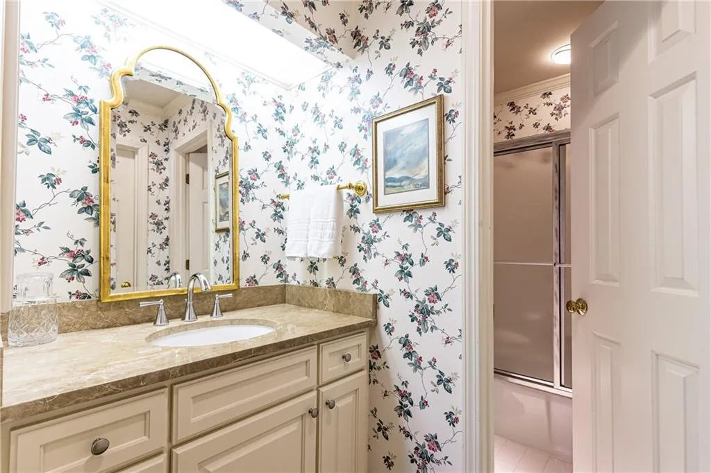 5275 Woodridge Forest Trail, Sandy Springs, Georgia 30327, 6 Bedrooms Bedrooms, ,5 BathroomsBathrooms,Residential,Sold,5275 Woodridge Forest Trail,7142594