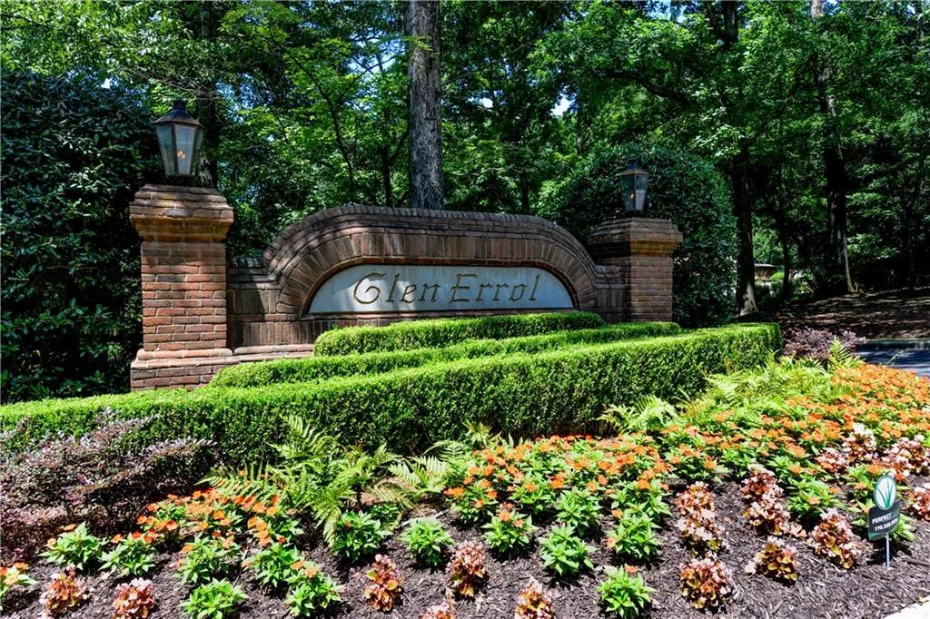 5480 Errol Place, Sandy Springs, Georgia 30327, 5 Bedrooms Bedrooms, ,4 BathroomsBathrooms,Residential,Sold,5480 Errol Place,6506716