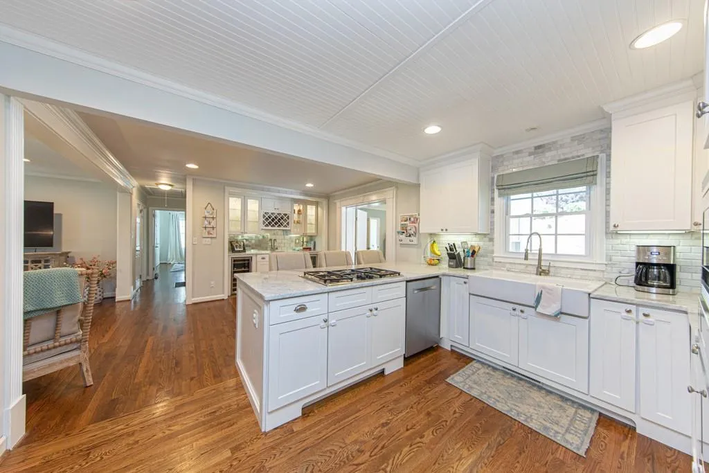 490 Carolwood Lane, Atlanta, Georgia 30342, 3 Bedrooms Bedrooms, ,3 BathroomsBathrooms,Residential,Sold,490 Carolwood Lane,6871357
