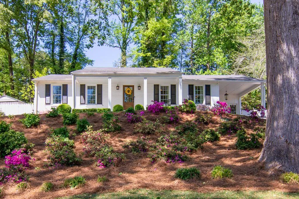 490 Carolwood Lane, Atlanta, Georgia 30342, 3 Bedrooms Bedrooms, ,3 BathroomsBathrooms,Residential,Sold,490 Carolwood Lane,6871357