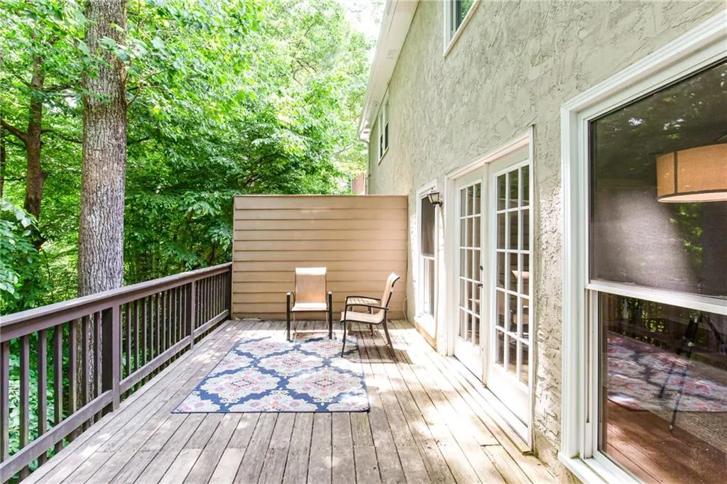8895 Carroll Manor Drive, Sandy Springs, Georgia 30350, 3 Bedrooms Bedrooms, ,2 BathroomsBathrooms,Residential,Sold,8895 Carroll Manor Drive,6894368