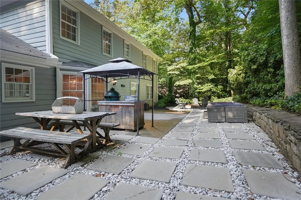 520 Forest Valley Road, Atlanta, Georgia 30342, 4 Bedrooms Bedrooms, ,2 BathroomsBathrooms,Residential,Sold,520 Forest Valley Road,7039591 520 Forest Valley Road, Atlanta, Georgia 30342, 4 Bedrooms Bedrooms, ,2 BathroomsBathrooms,Residential,Sold,520 Forest Valley Road,7039591
