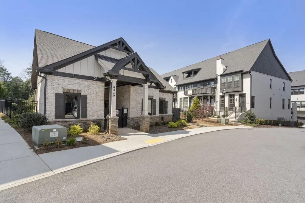 6654 Sterling Drive, Atlanta, Georgia 30328, 3 Bedrooms Bedrooms, ,3 BathroomsBathrooms,Residential,For Sale,6654 Sterling Drive,7742880