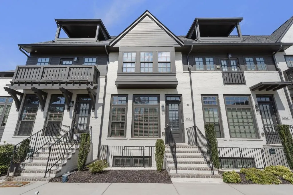 6654 Sterling Drive, Atlanta, Georgia 30328, 3 Bedrooms Bedrooms, ,3 BathroomsBathrooms,Residential,For Sale,6654 Sterling Drive,7742880