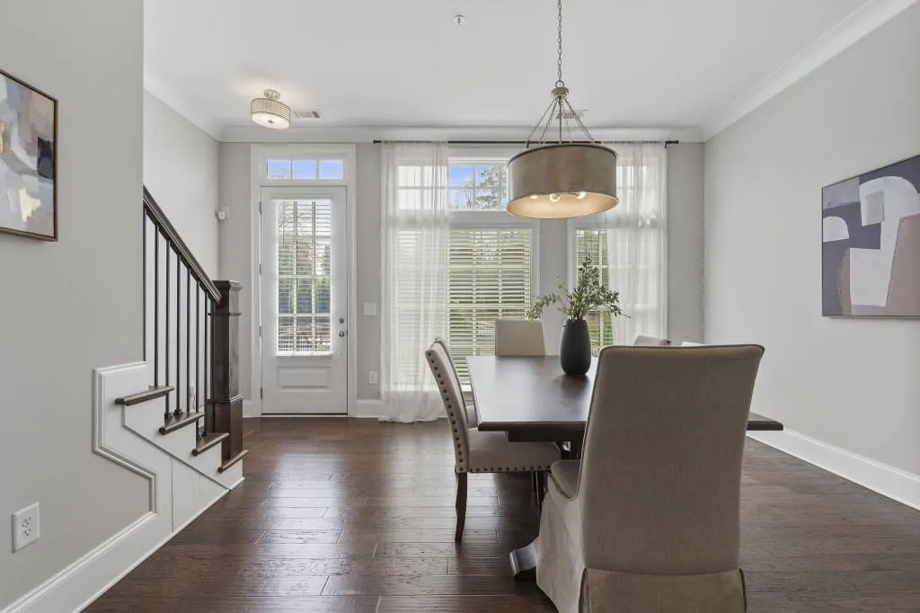6654 Sterling Drive, Atlanta, Georgia 30328, 3 Bedrooms Bedrooms, ,3 BathroomsBathrooms,Residential,For Sale,6654 Sterling Drive,7742880