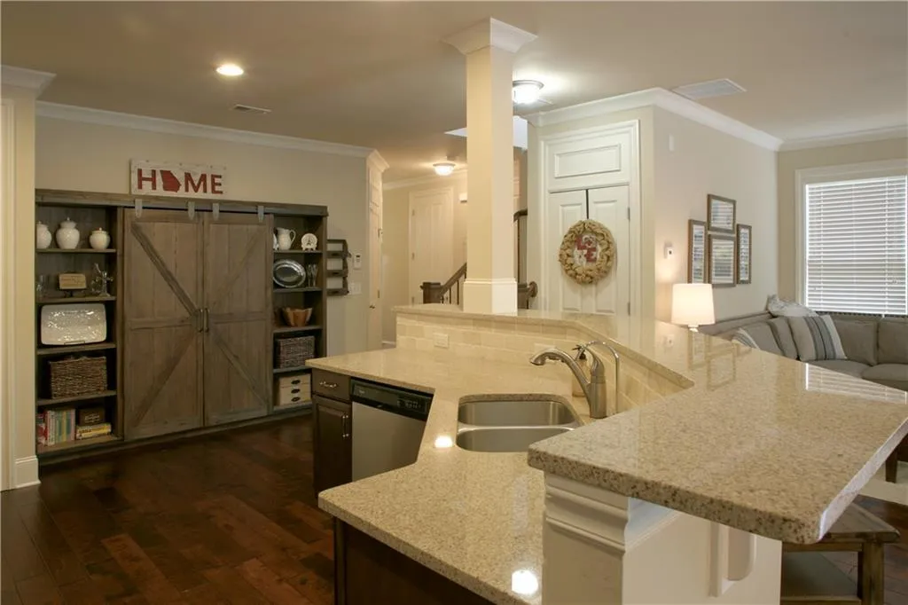 7610 Glisten Avenue, Sandy Springs, Georgia 30328, 4 Bedrooms Bedrooms, ,3 BathroomsBathrooms,Residential,Sold,7610 Glisten Avenue,6594245