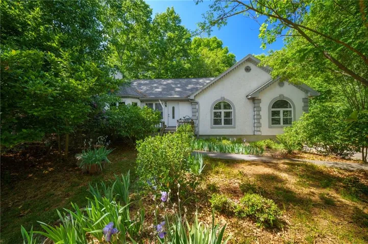 111 Allatoona Drive, Woodstock, Georgia 30189