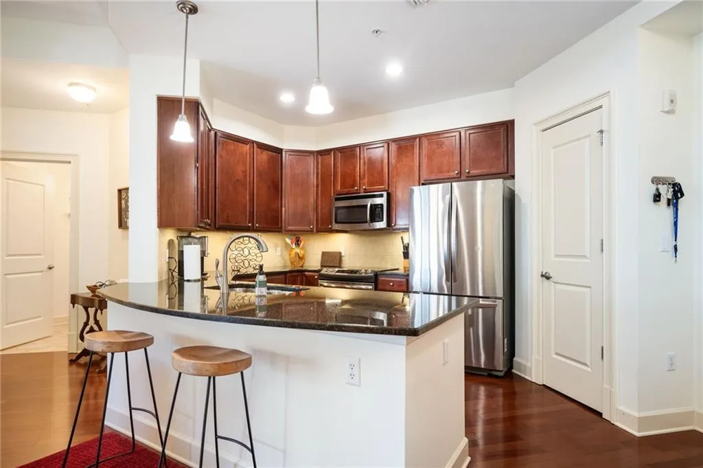 200 River Vista Drive Unit 736, Atlanta, Georgia 30339, 2 Bedrooms Bedrooms, ,2 BathroomsBathrooms,Residential,For Sale,200 River Vista Drive Unit 736,7542560