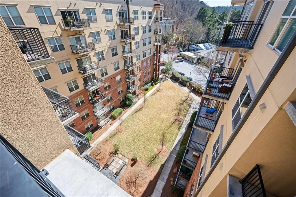 200 River Vista Drive Unit 736, Atlanta, Georgia 30339, 2 Bedrooms Bedrooms, ,2 BathroomsBathrooms,Residential,For Sale,200 River Vista Drive Unit 736,7542560
