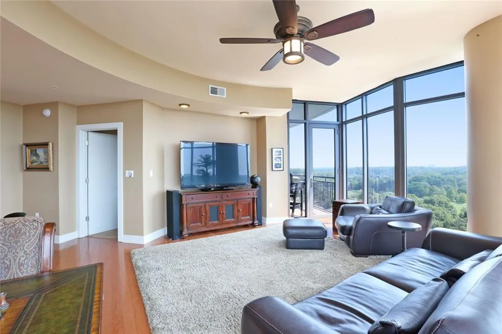 222 12th Street Ne Unit 1706, Atlanta, Georgia 30309, 2 Bedrooms Bedrooms, ,2 BathroomsBathrooms,Residential,Sold,222 12th Street Ne Unit 1706,5715324
