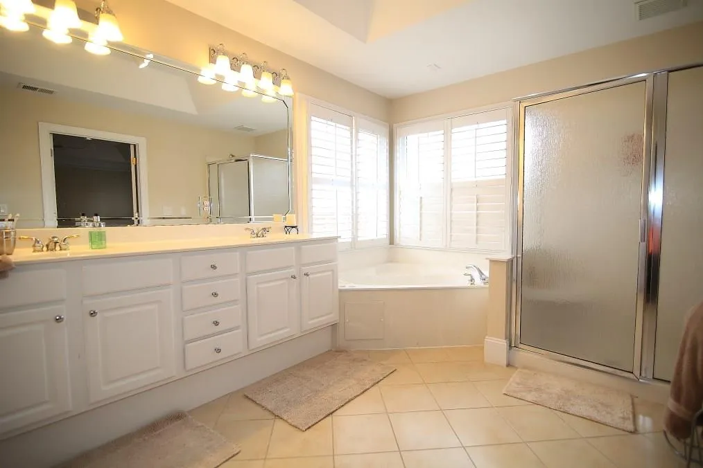 290 Wembley Circle, Sandy Springs, Georgia 30328, 4 Bedrooms Bedrooms, ,3 BathroomsBathrooms,Residential,Sold,290 Wembley Circle,5810631