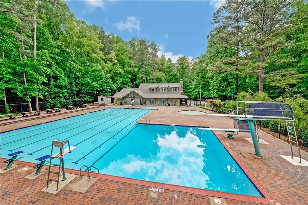 7215 Hunters Branch Drive, Sandy Springs, Georgia 30328, 4 Bedrooms Bedrooms, ,3 BathroomsBathrooms,Residential,Sold,7215 Hunters Branch Drive,6009596
