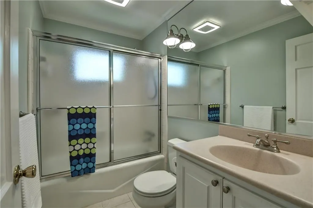7215 Hunters Branch Drive, Sandy Springs, Georgia 30328, 4 Bedrooms Bedrooms, ,3 BathroomsBathrooms,Residential,Sold,7215 Hunters Branch Drive,6009596