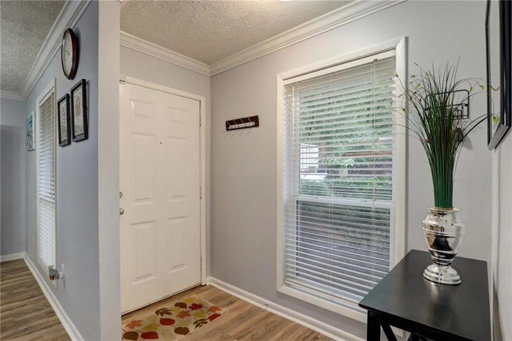 5137 Roswell Road Unit 5, Atlanta, Georgia 30342, 2 Bedrooms Bedrooms, ,2 BathroomsBathrooms,Residential,Sold,5137 Roswell Road Unit 5,6809234