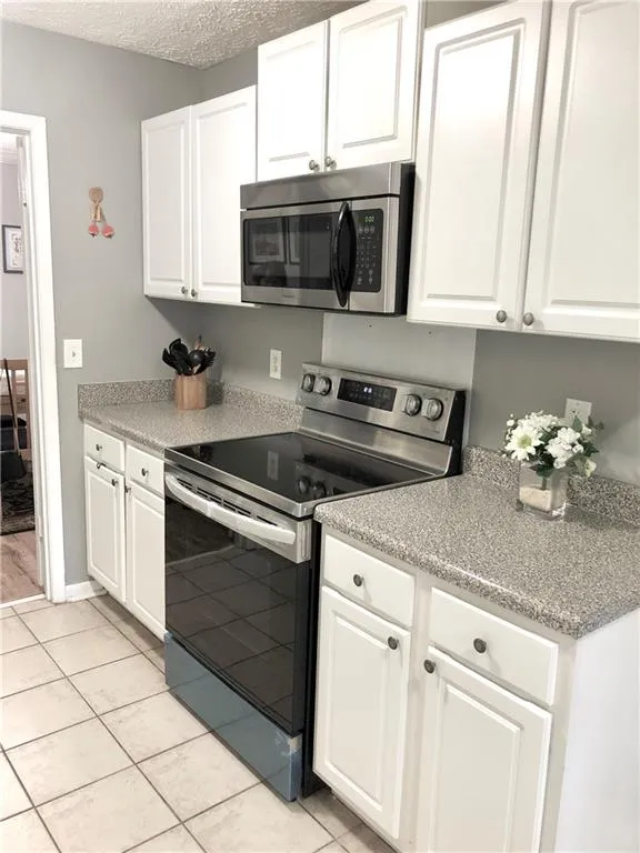 5137 Roswell Road Unit 5, Atlanta, Georgia 30342, 2 Bedrooms Bedrooms, ,2 BathroomsBathrooms,Residential,Sold,5137 Roswell Road Unit 5,6809234