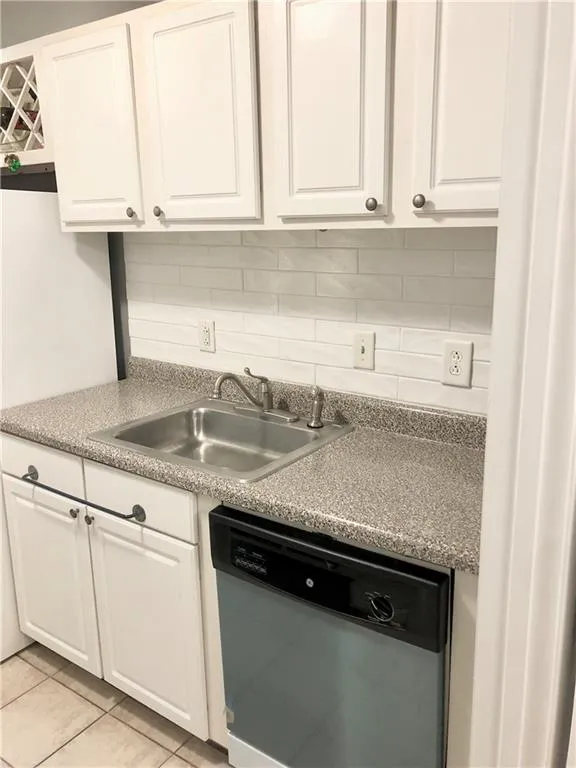 5137 Roswell Road Unit 5, Atlanta, Georgia 30342, 2 Bedrooms Bedrooms, ,2 BathroomsBathrooms,Residential,Sold,5137 Roswell Road Unit 5,6809234