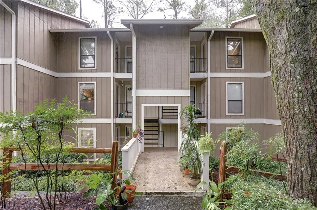 5137 Roswell Road Unit 5, Atlanta, Georgia 30342, 2 Bedrooms Bedrooms, ,2 BathroomsBathrooms,Residential,Sold,5137 Roswell Road Unit 5,6809234