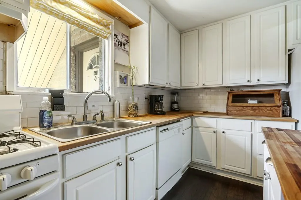 346 Carpenter Drive Unit 62, Atlanta, Georgia 30328, 2 Bedrooms Bedrooms, ,2 BathroomsBathrooms,Residential,Sold,346 Carpenter Drive Unit 62,5910665