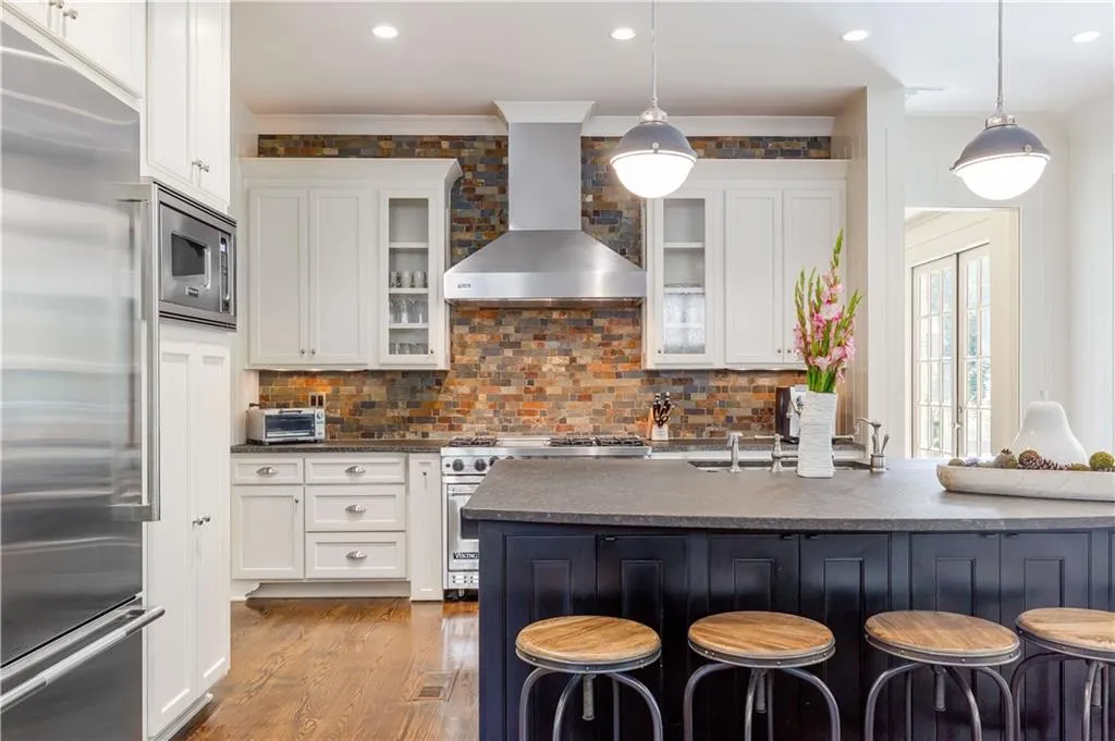 765 Brook Park Place, Atlanta, Georgia 30342, 6 Bedrooms Bedrooms, ,6 BathroomsBathrooms,Residential,Sold,765 Brook Park Place,7248631