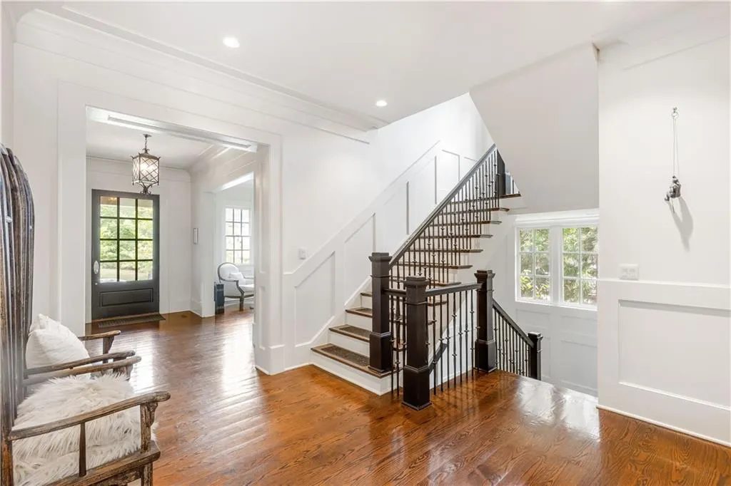 765 Brook Park Place, Atlanta, Georgia 30342, 6 Bedrooms Bedrooms, ,6 BathroomsBathrooms,Residential,Sold,765 Brook Park Place,7248631