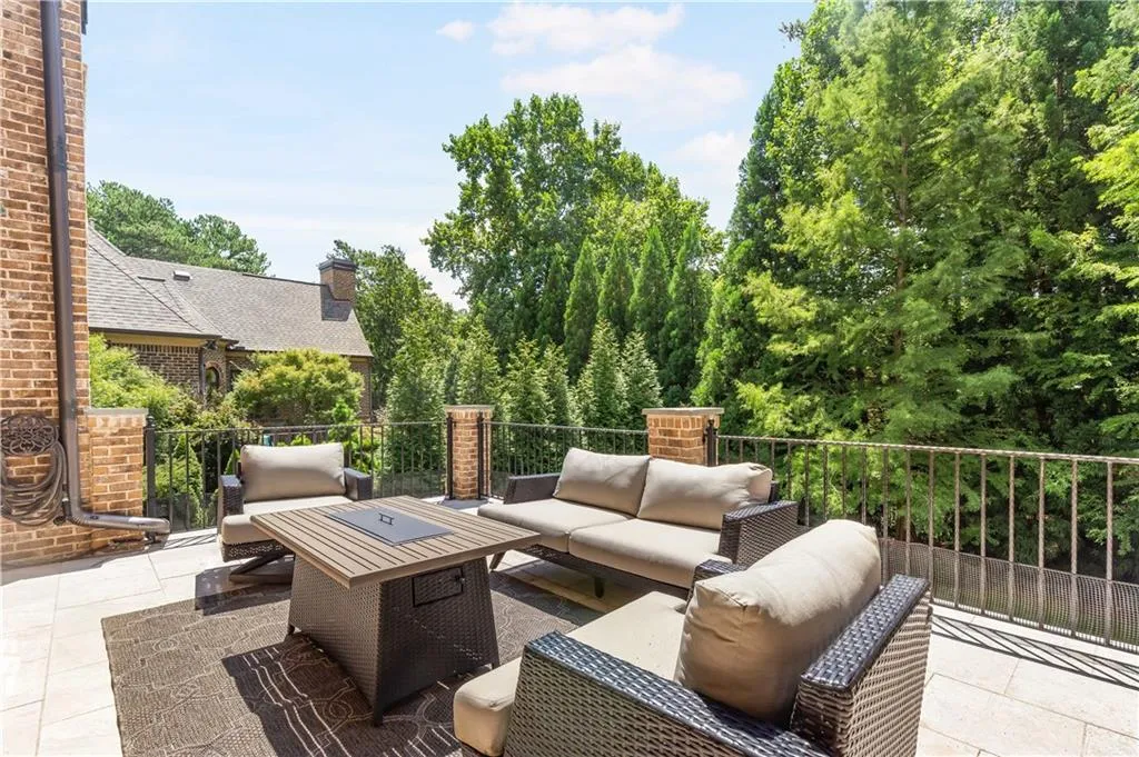 765 Brook Park Place, Atlanta, Georgia 30342, 6 Bedrooms Bedrooms, ,6 BathroomsBathrooms,Residential,Sold,765 Brook Park Place,7248631