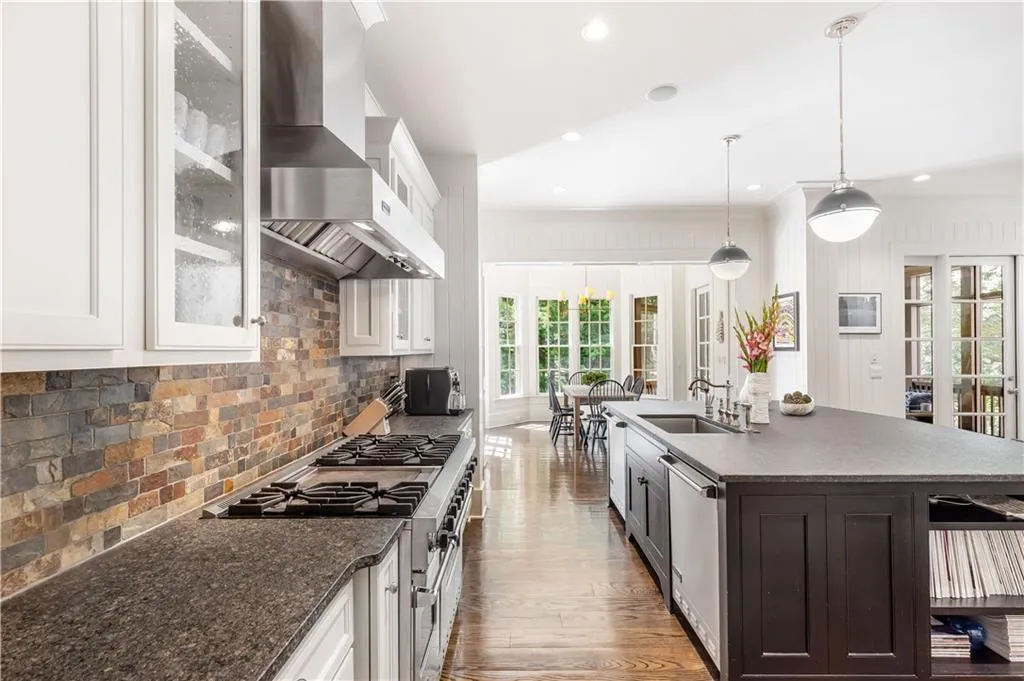 765 Brook Park Place, Atlanta, Georgia 30342, 6 Bedrooms Bedrooms, ,6 BathroomsBathrooms,Residential,Sold,765 Brook Park Place,7248631