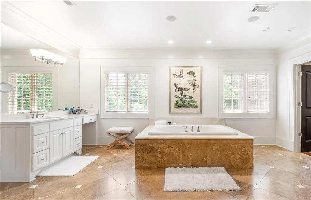 765 Brook Park Place, Atlanta, Georgia 30342, 6 Bedrooms Bedrooms, ,6 BathroomsBathrooms,Residential,Sold,765 Brook Park Place,7248631