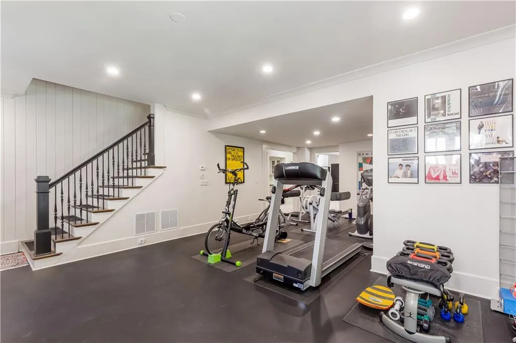 765 Brook Park Place, Atlanta, Georgia 30342, 6 Bedrooms Bedrooms, ,6 BathroomsBathrooms,Residential,Sold,765 Brook Park Place,7248631