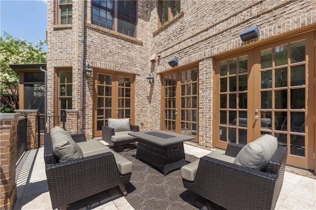 765 Brook Park Place, Atlanta, Georgia 30342, 6 Bedrooms Bedrooms, ,6 BathroomsBathrooms,Residential,Sold,765 Brook Park Place,7248631