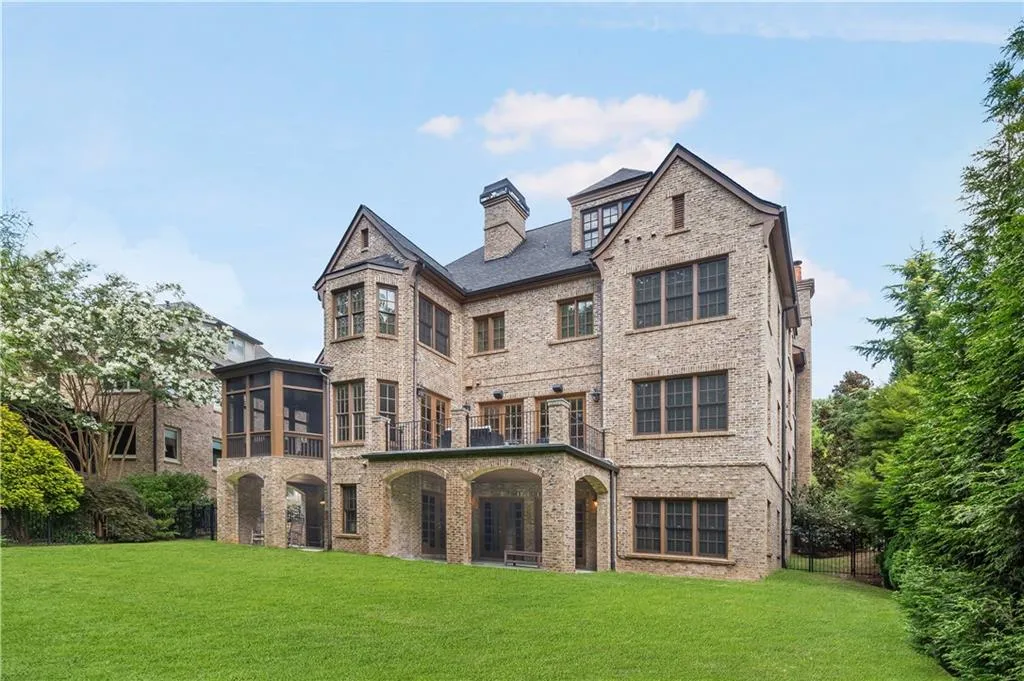 765 Brook Park Place, Atlanta, Georgia 30342, 6 Bedrooms Bedrooms, ,6 BathroomsBathrooms,Residential,Sold,765 Brook Park Place,7248631