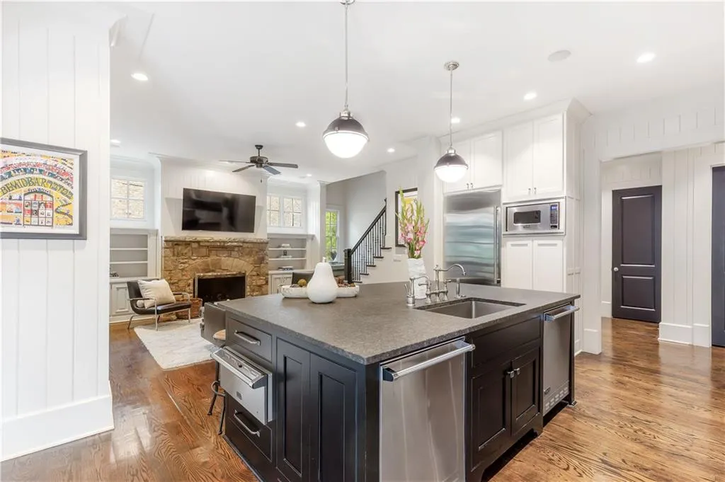 765 Brook Park Place, Atlanta, Georgia 30342, 6 Bedrooms Bedrooms, ,6 BathroomsBathrooms,Residential,Sold,765 Brook Park Place,7248631