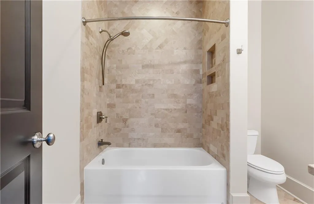 765 Brook Park Place, Atlanta, Georgia 30342, 6 Bedrooms Bedrooms, ,6 BathroomsBathrooms,Residential,Sold,765 Brook Park Place,7248631