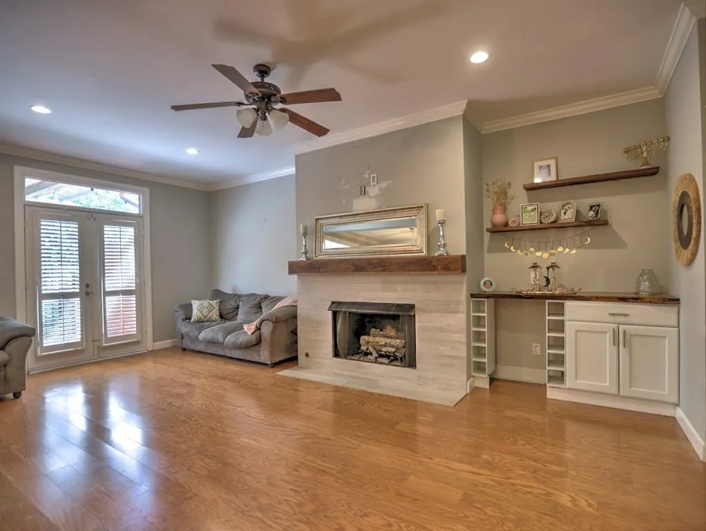 18 Willow Glen Ne Unit 18, Atlanta, Georgia 30342, 4 Bedrooms Bedrooms, ,3 BathroomsBathrooms,Residential,Sold,18 Willow Glen Ne Unit 18,7274446