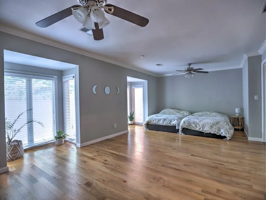 18 Willow Glen Ne Unit 18, Atlanta, Georgia 30342, 4 Bedrooms Bedrooms, ,3 BathroomsBathrooms,Residential,Sold,18 Willow Glen Ne Unit 18,7274446