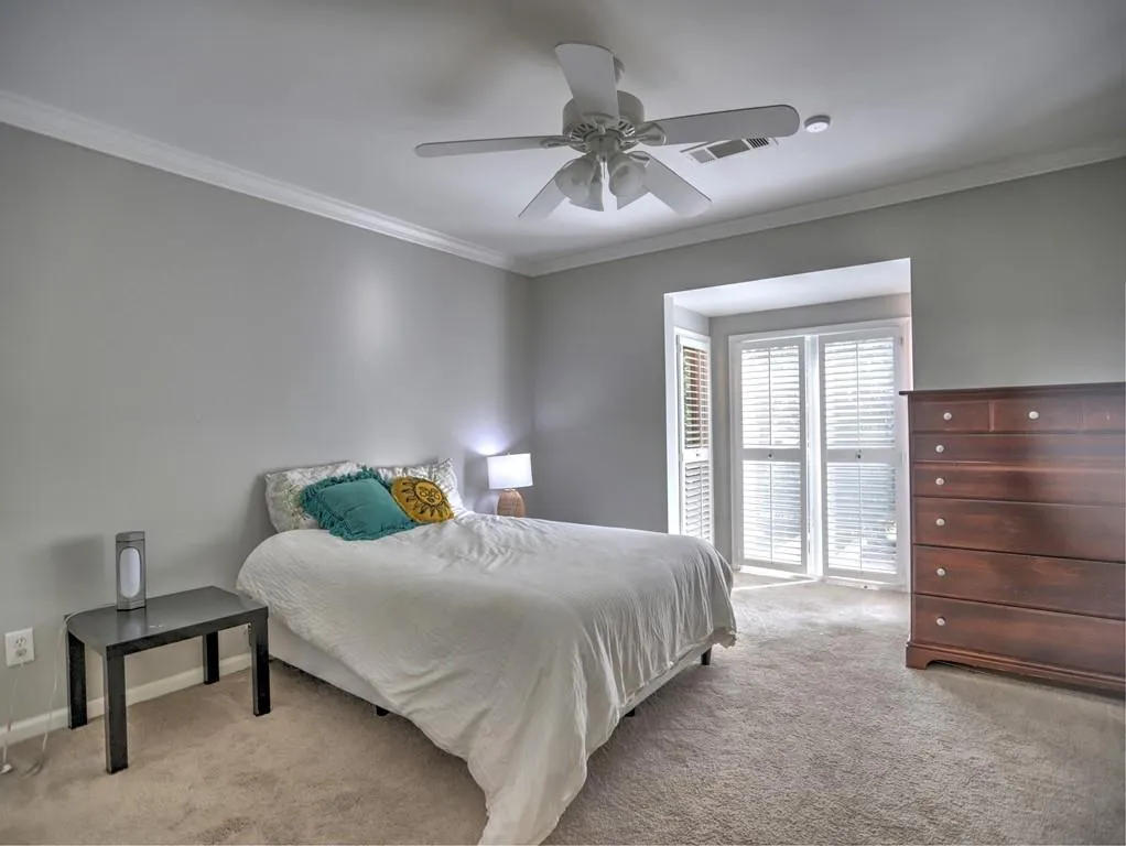 18 Willow Glen Ne Unit 18, Atlanta, Georgia 30342, 4 Bedrooms Bedrooms, ,3 BathroomsBathrooms,Residential,Sold,18 Willow Glen Ne Unit 18,7274446