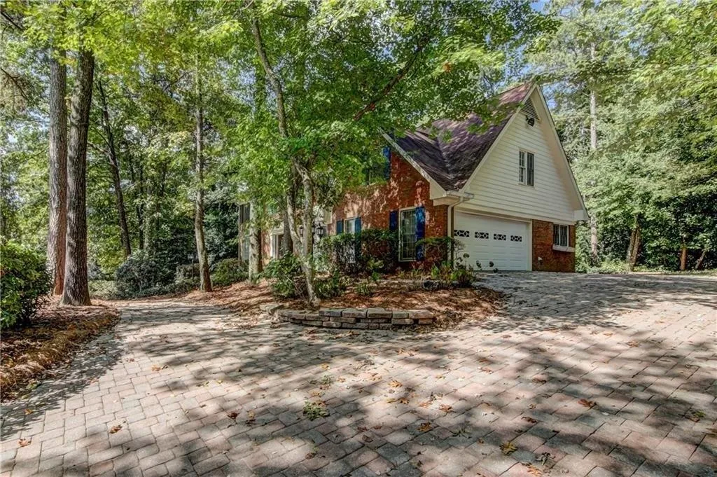 400 Otter Creek Court, Sandy Springs, Georgia 30328, 4 Bedrooms Bedrooms, ,3 BathroomsBathrooms,Residential,Sold,400 Otter Creek Court,6113418 400 Otter Creek Court, Sandy Springs, Georgia 30328, 4 Bedrooms Bedrooms, ,3 BathroomsBathrooms,Residential,Sold,400 Otter Creek Court,6113418