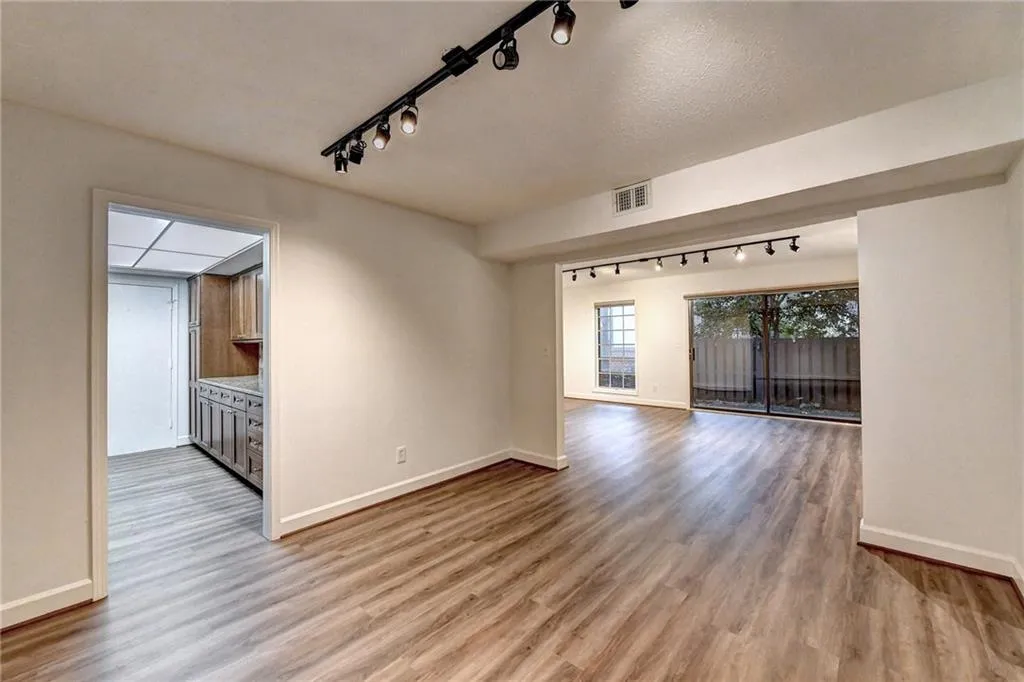 6851 Roswell Road Unit P2, Sandy Springs, Georgia 30328, 2 Bedrooms Bedrooms, ,2 BathroomsBathrooms,Residential,Sold,6851 Roswell Road Unit P2,6964187