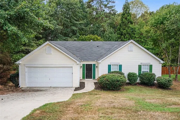 411 Crested View Drive, Loganville, Georgia 30052