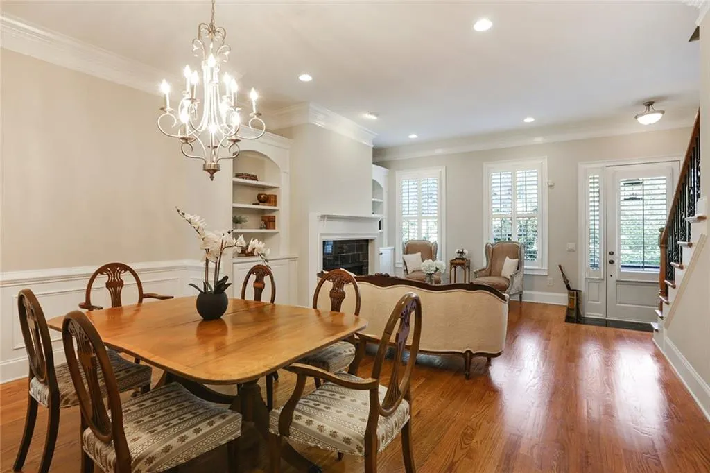 925 Persimmon Point, Sandy Springs, Georgia 30328, 2 Bedrooms Bedrooms, ,2 BathroomsBathrooms,Residential,Sold,925 Persimmon Point,6769832