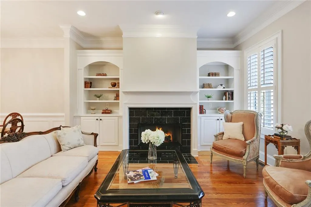 925 Persimmon Point, Sandy Springs, Georgia 30328, 2 Bedrooms Bedrooms, ,2 BathroomsBathrooms,Residential,Sold,925 Persimmon Point,6769832