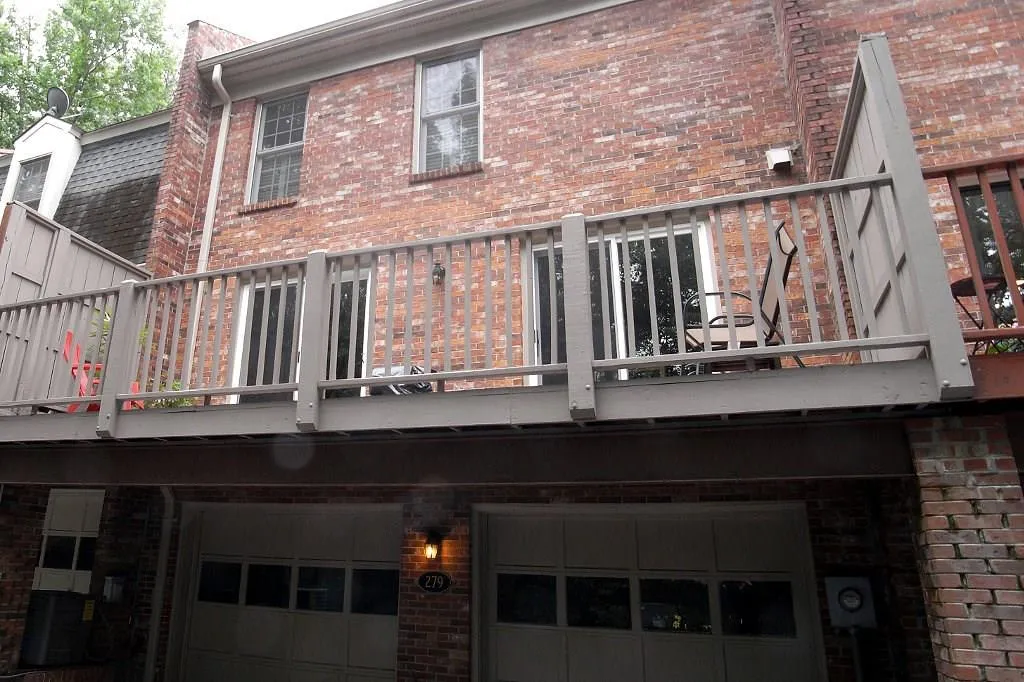 279 The South Chace Unit 279, Sandy Springs, Georgia 30328, 3 Bedrooms Bedrooms, ,2 BathroomsBathrooms,Residential,Sold,279 The South Chace Unit 279,5868039