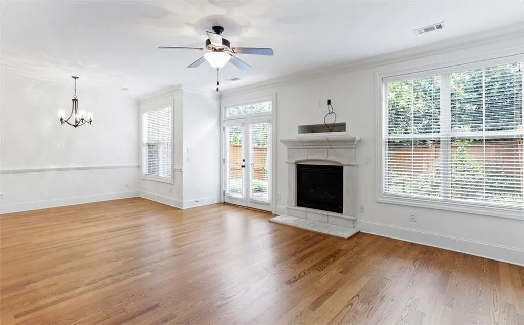 7720 Glisten Avenue Unit 295, Atlanta, Georgia 30328, 3 Bedrooms Bedrooms, ,2 BathroomsBathrooms,Residential,Sold,7720 Glisten Avenue Unit 295,6893023